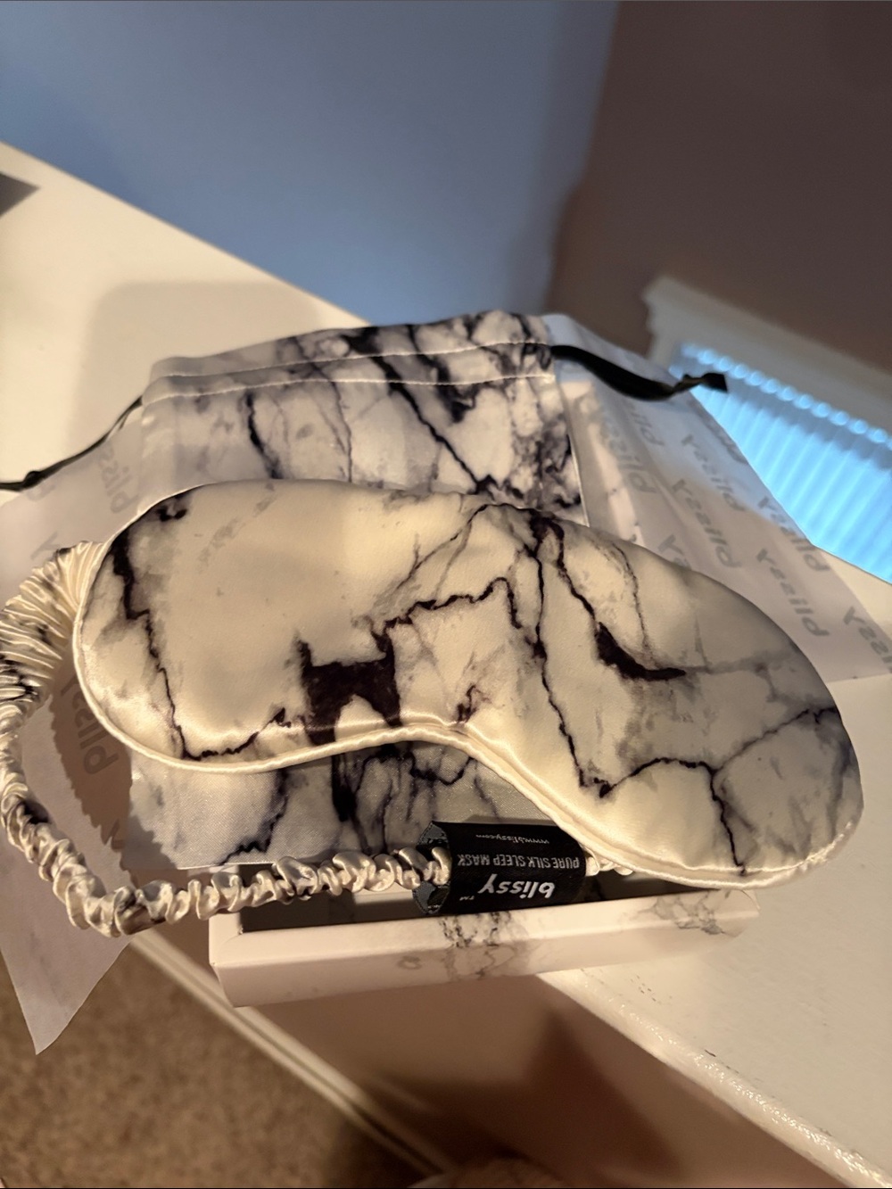 Bliss Marble Print Silk Sleep Mask - White & Black Veins